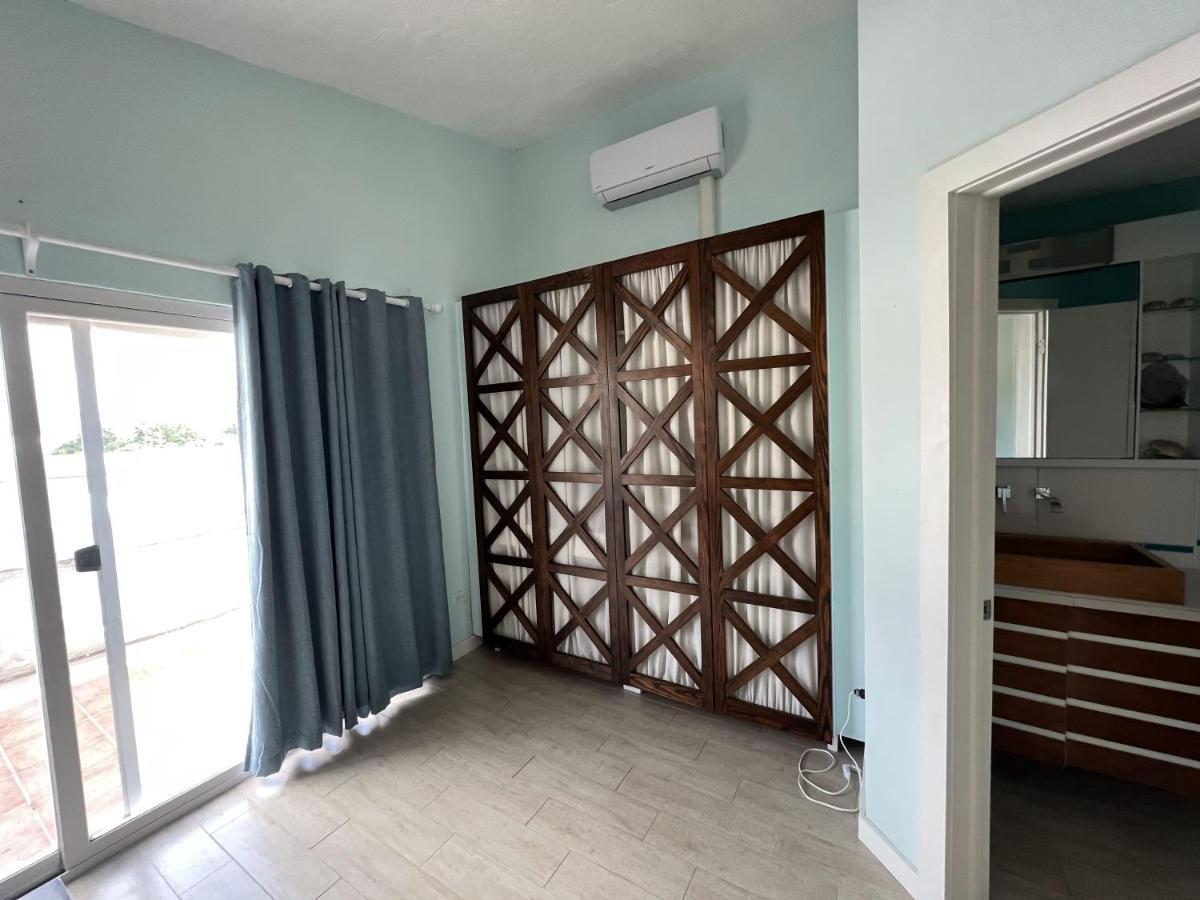 Sunny Villa In The Marina - Excellent Water Views Jolly Harbour Екстер'єр фото